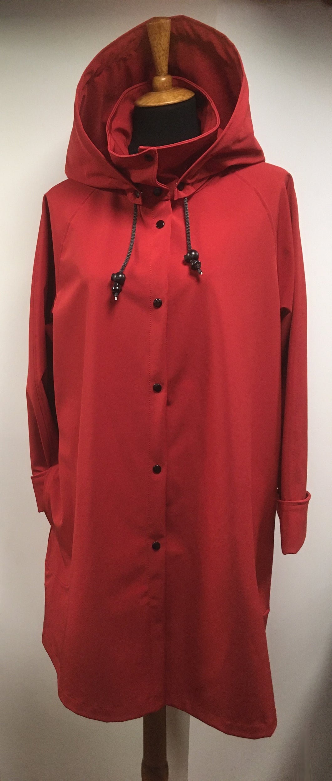*Women's True Red Mesh Lined Snap Raincoat (SM0919I)